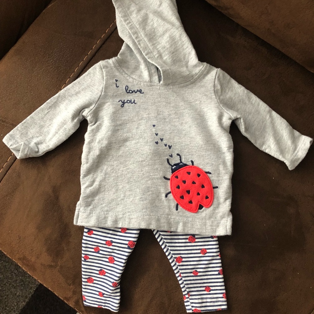 Newborn outfit